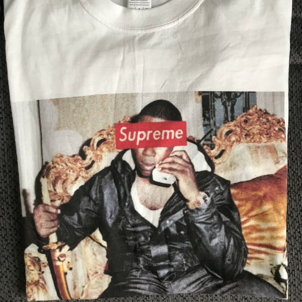 Gucci supreme tee
